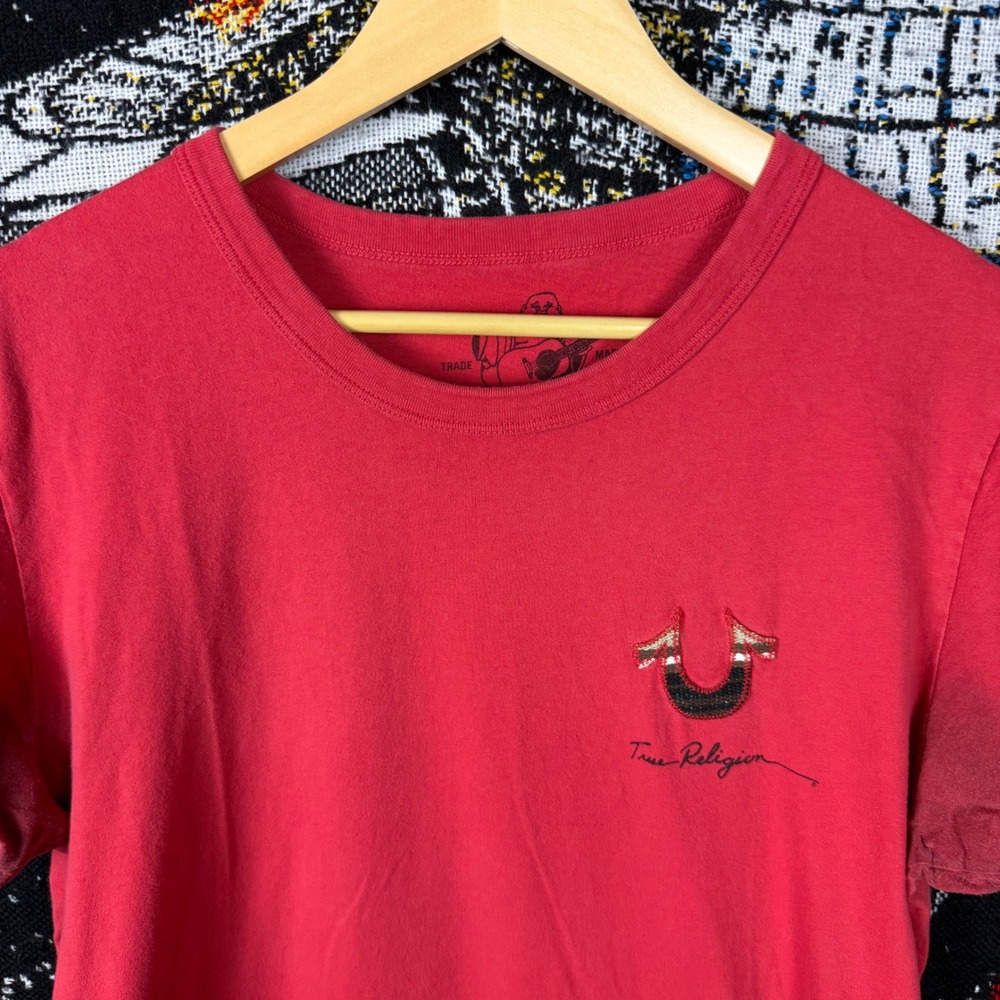 True Religion Mens Red Horseshoe Logo Graphic T-Shirt Size L Made in USA